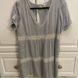 Show me your Mumu Mini Hera Chambray Embroidered Mini Dress Size: M